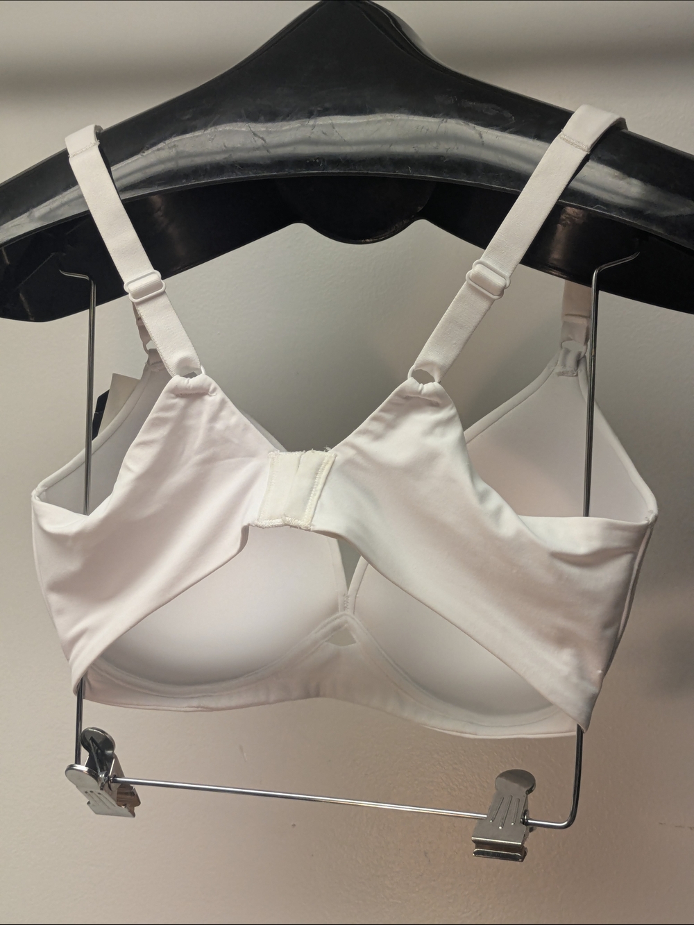 36D Olga White Smooth T-Shirt Bra Light Padding, Wire free New - Picture 3 of 6